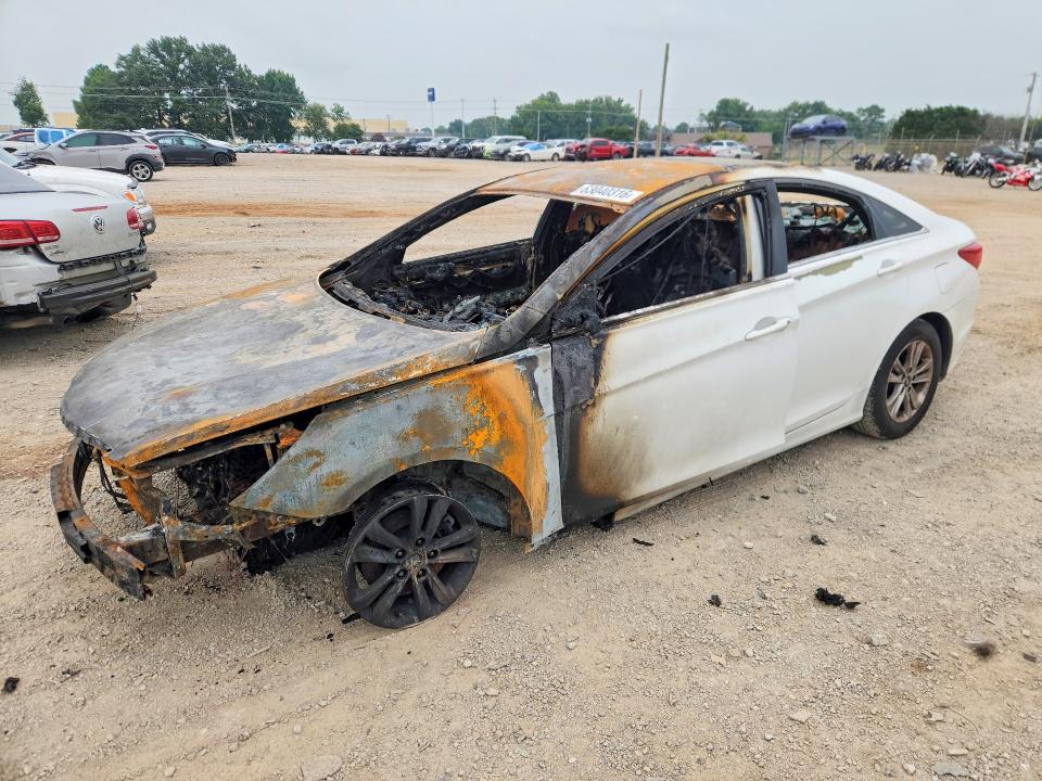HYUNDAI SONATA 2013 with VIN 5NPEB4AC1DH779823 - Photo from auction