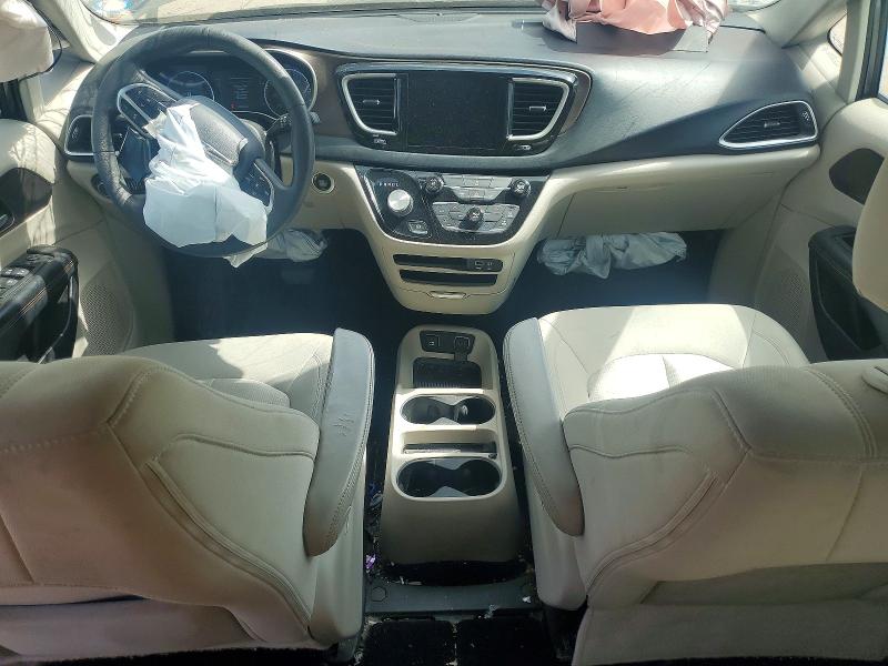 Photo 8 from auction – 2017 CHRYSLER PACIFICA with VIN 2C4RC1DG7HR533704