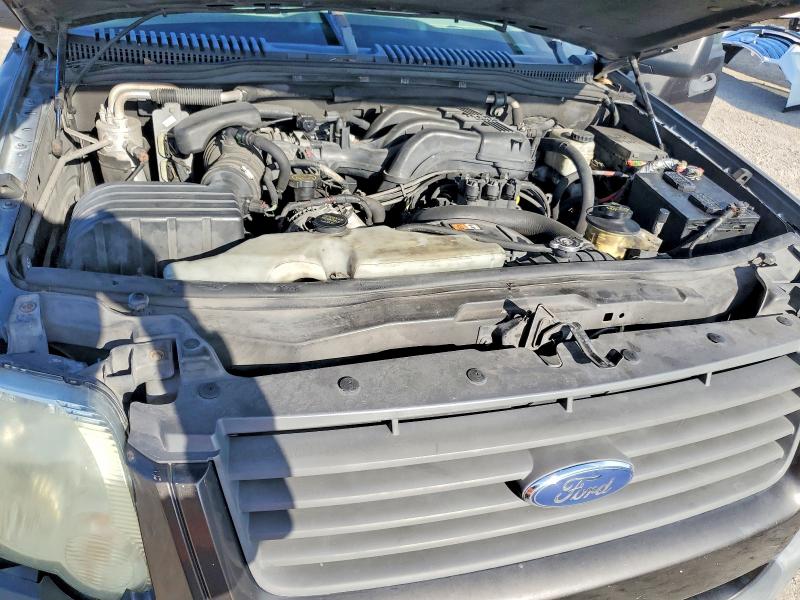 Photo 12 from auction – 2006 FORD EXPLORER with VIN 1FMEU62E96UA11095