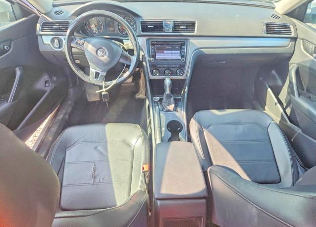 Photo 8 from auction – 2015 VOLKSWAGEN PASSAT with VIN 1VWAT7A38FC121554