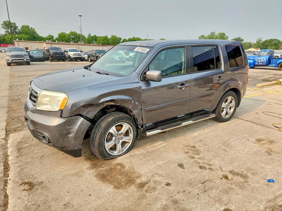 HONDA PILOT 2013 with VIN 5FNYF4H59DB008596 - Photo from auction