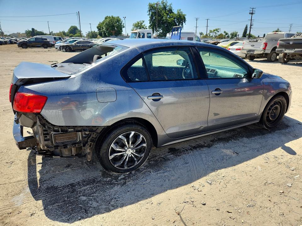 Photo 3 from auction – 2012 VOLKSWAGEN JETTA with VIN 3VW2K7AJ7CM394288