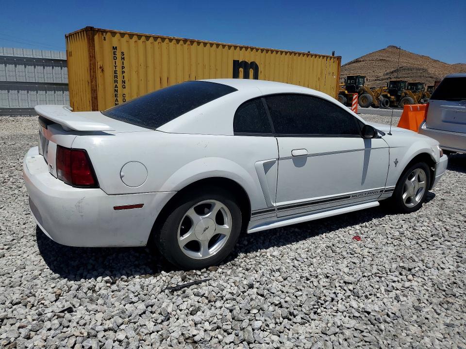 Photo 3 from auction – 2001 FORD MUSTANG with VIN 1FAFP40421F186628