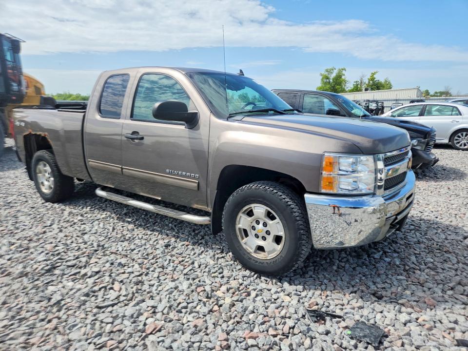 Photo 4 from auction – 2013 CHEVROLET SILVERADO with VIN 1GCRKSE76DZ304535