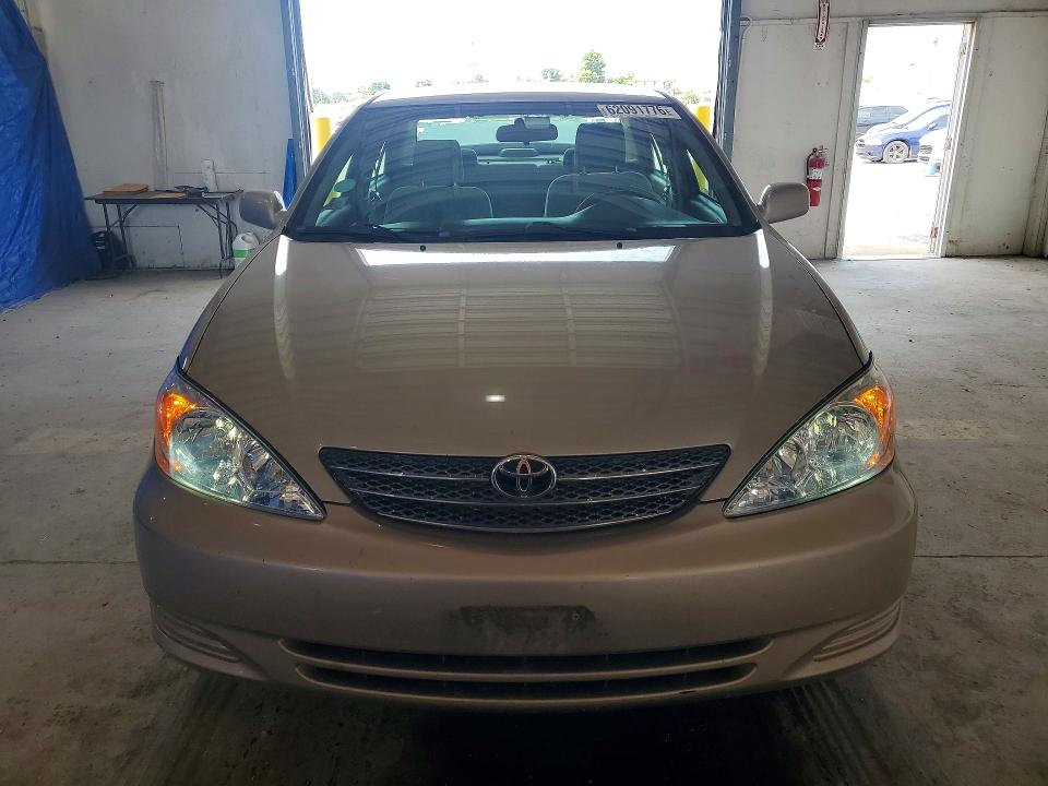 Photo 5 from auction – 2004 TOYOTA CAMRY with VIN 4T1BE32KX4U836371