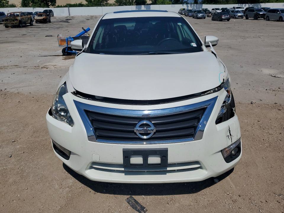 Photo 5 from auction – 2015 NISSAN ALTIMA with VIN 1N4AL3AP4FC100222