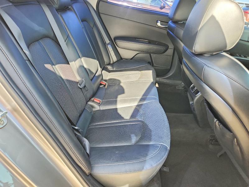 Photo 10 from auction – 2018 KIA OPTIMA with VIN 5XXGU4L33JG187217