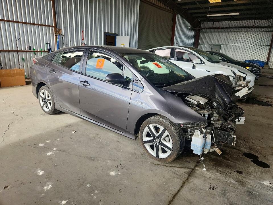 Photo 4 from auction – 2016 TOYOTA PRIUS with VIN JTDKARFU8G3517723