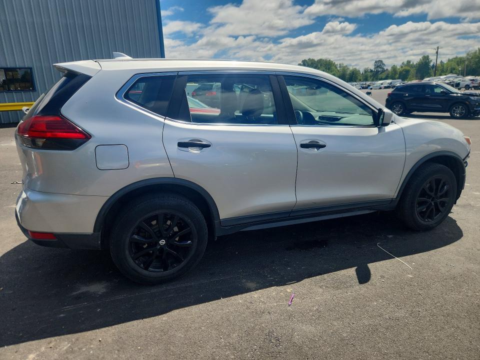 Photo 3 from auction – 2017 NISSAN ROGUE with VIN KNMAT2MV6HP550948