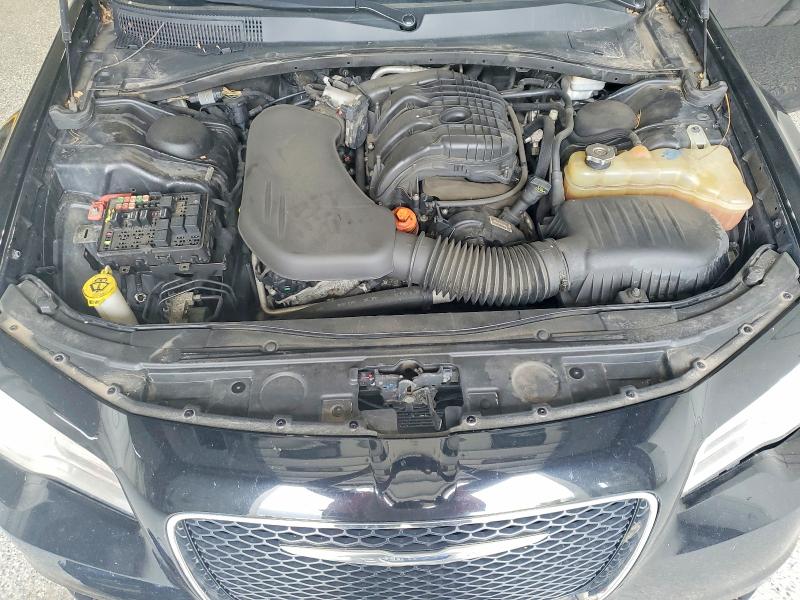 Photo 11 from auction – 2015 CHRYSLER 300 with VIN 2C3CCARG9FH831290