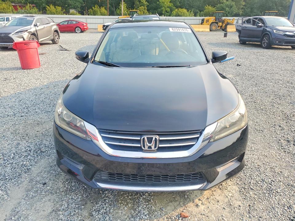Photo 5 from auction – 2014 HONDA ACCORD with VIN 1HGCR2F3XEA258738