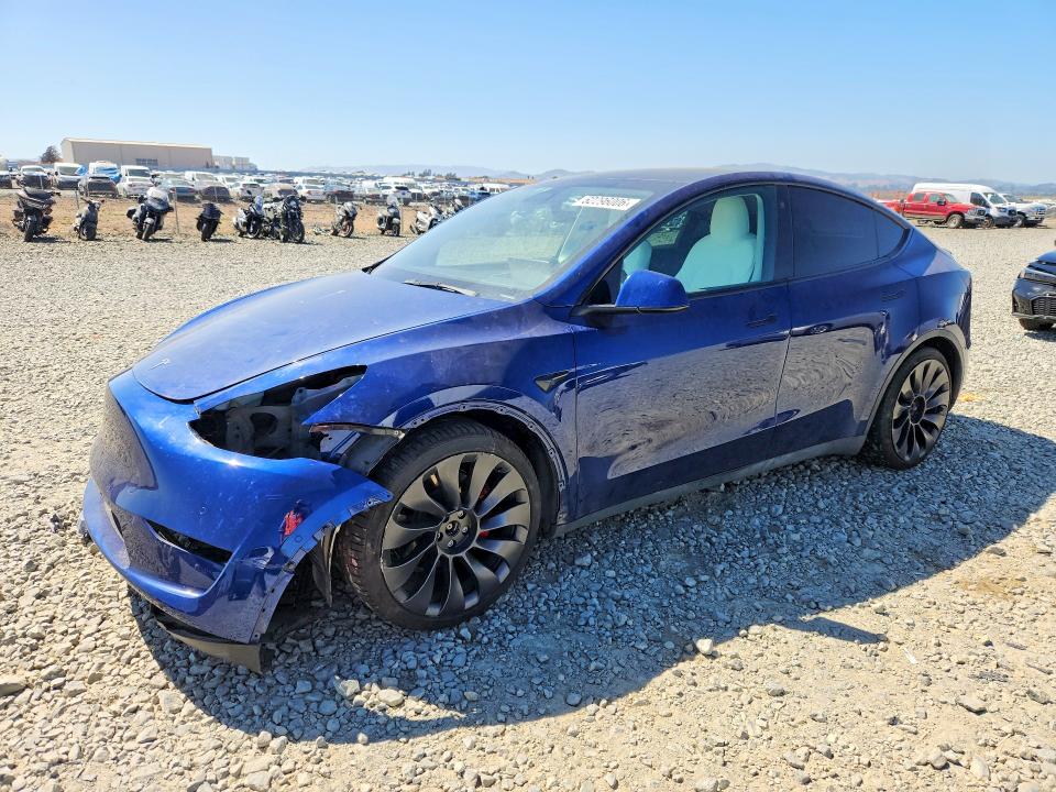 TESLA MODEL Y 2022 with VIN 7SAYGDEFXNF561384 - Photo from auction
