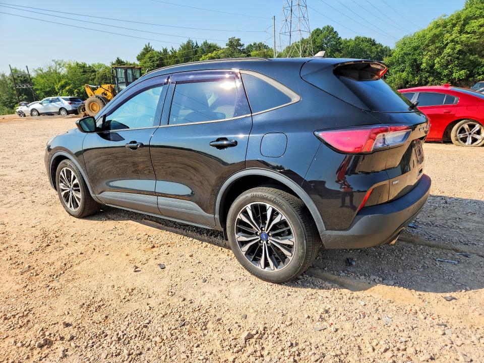 Photo 2 from auction – 2022 FORD ESCAPE with VIN 1FMCU0G60NUA11118