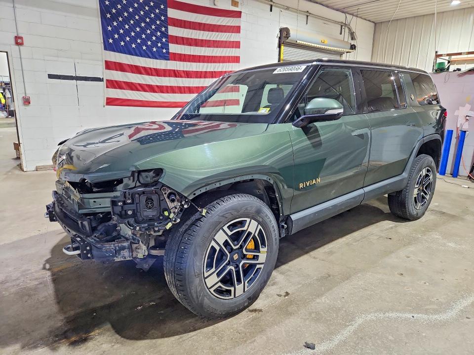 RIVIAN R1S 2022 with VIN 7PDSGABL9NN002253 - Photo from auction