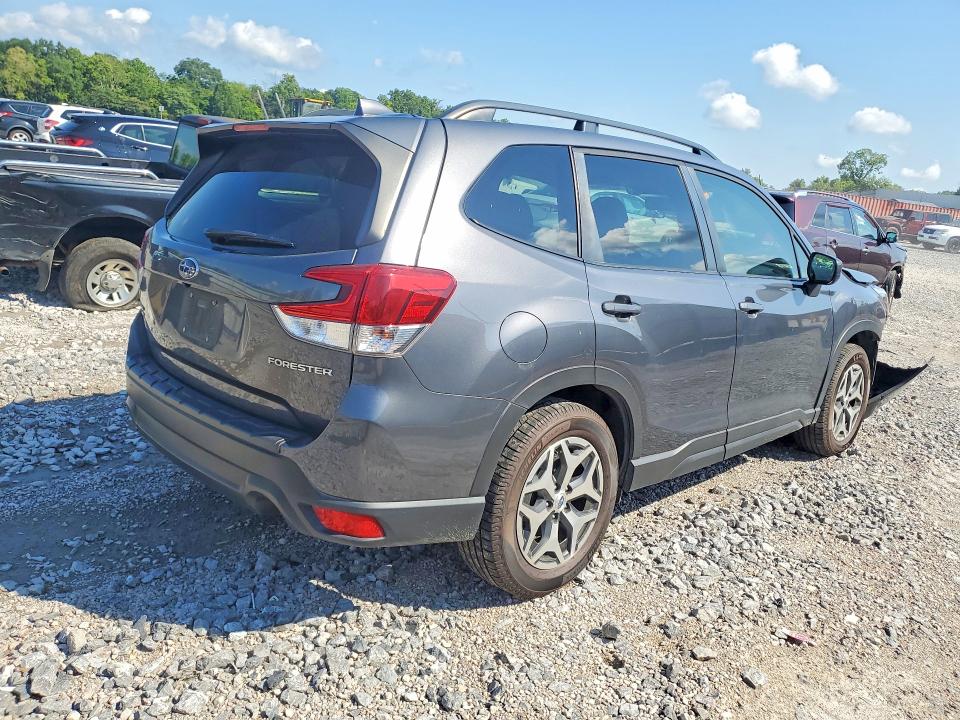 Photo 3 from auction – 2021 SUBARU FORESTER with VIN JF2SKAJC7MH465479