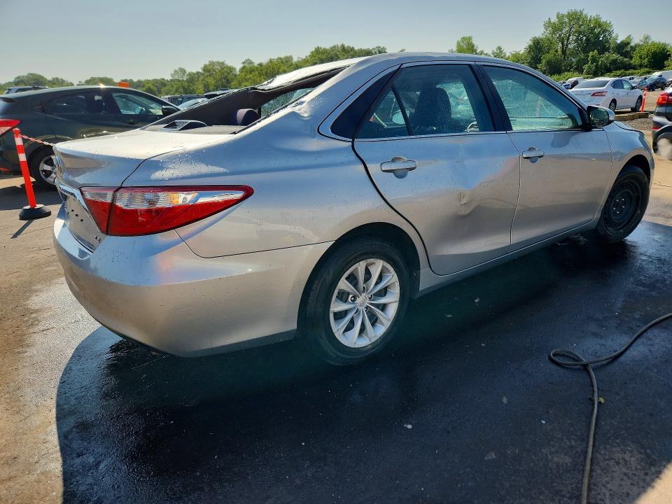 Photo 3 from auction – 2015 TOYOTA CAMRY with VIN 4T1BF1FK4FU876878