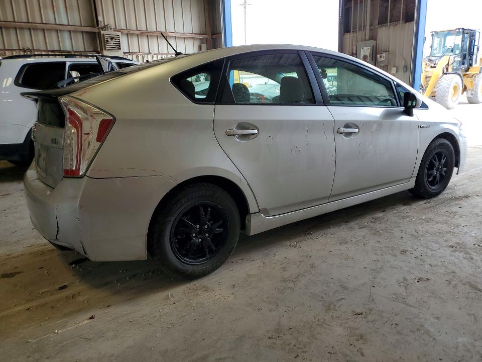 Photo 3 from auction – 2014 TOYOTA PRIUS with VIN JTDKN3DU4E0371162