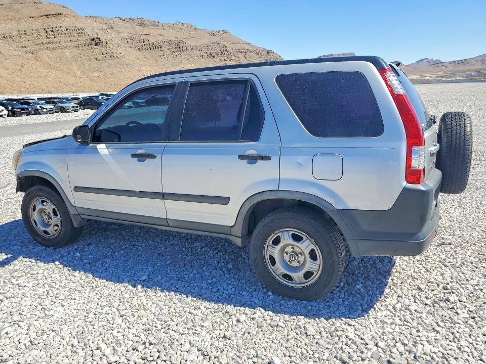 Photo 2 from auction – 2005 HONDA CR-V with VIN JHLRD68545C003622