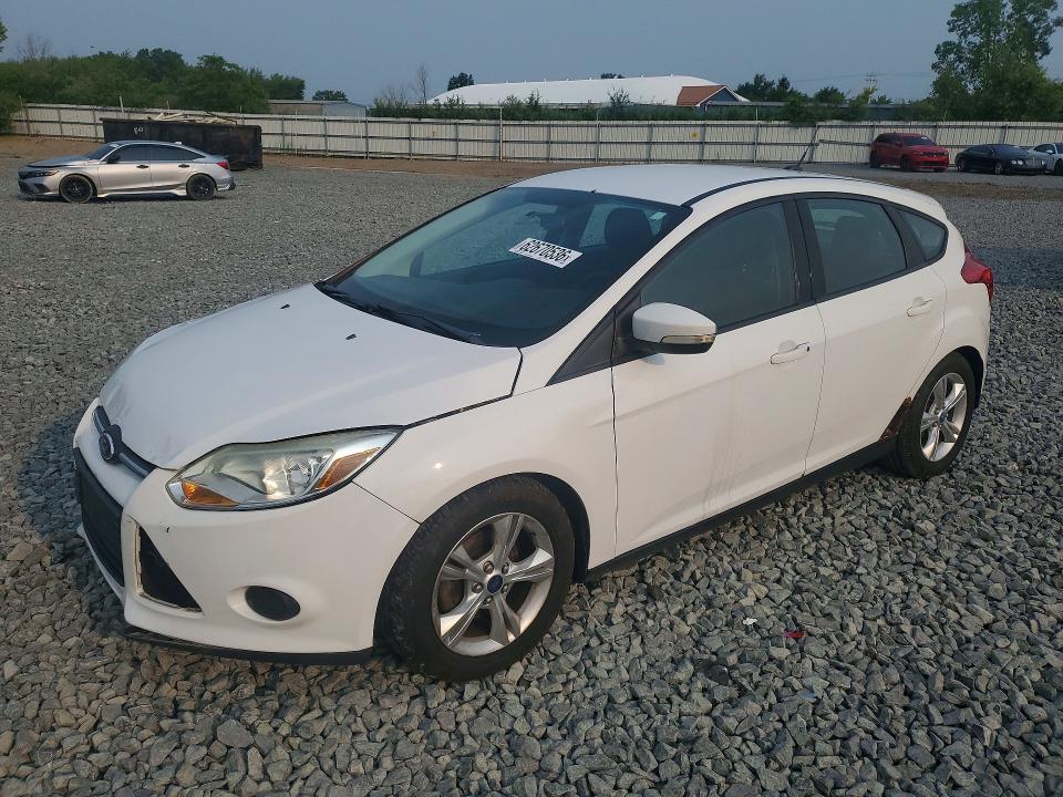 FORD FOCUS 2014 with VIN 1FADP3K27EL320635 - Photo from auction