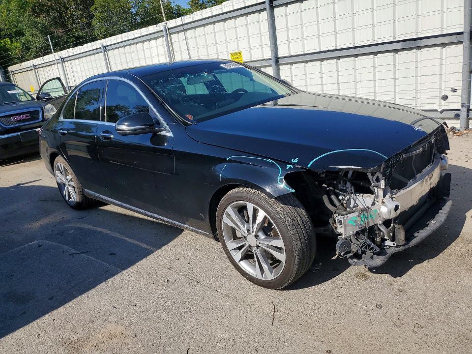 Photo 4 from auction – 2016 MERCEDES-BENZ C with VIN 55SWF4JB1GU104099