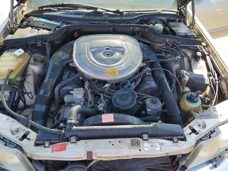 Photo 11 from auction – 1988 MERCEDES-BENZ 560 with VIN WDBCA39D2JA394998