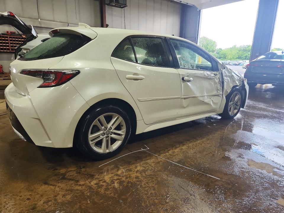 Photo 3 from auction – 2019 TOYOTA COROLLA HATCHBACK with VIN JTNK4RBE2K3029362