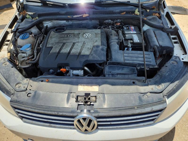 Photo 11 from auction – 2012 VOLKSWAGEN JETTA with VIN 3VW3L7AJ9CM404966