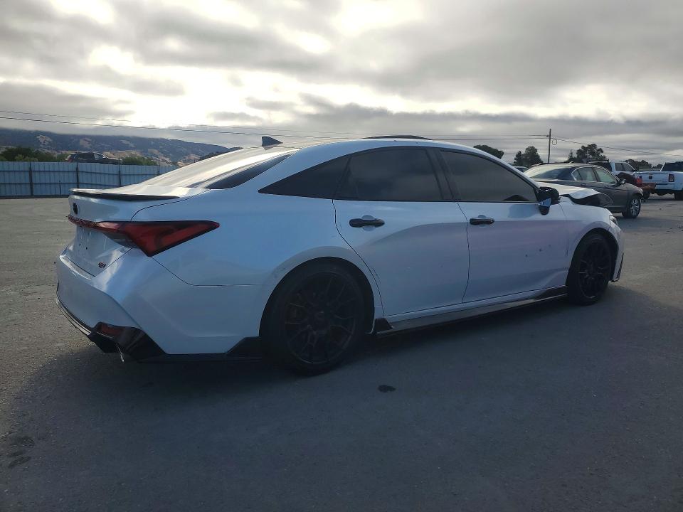 Снимка 3 от търг – 2021 TOYOTA AVALON с VIN 4T1FZ1FB6MU060423