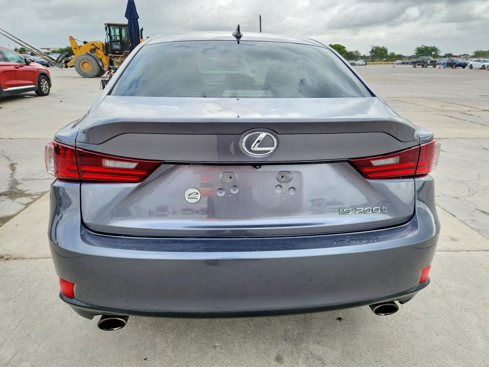 Photo 6 from auction – 2016 LEXUS IS with VIN JTHBA1D22G5031494