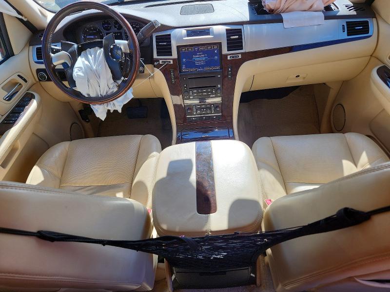 Photo 8 from auction – 2008 CADILLAC ESCALADE with VIN 1GYFK63868R271896