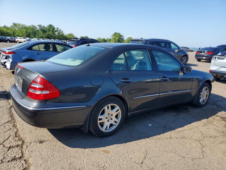 Photo 3 from auction – 2004 MERCEDES-BENZ E with VIN WDBUF82J74X145987