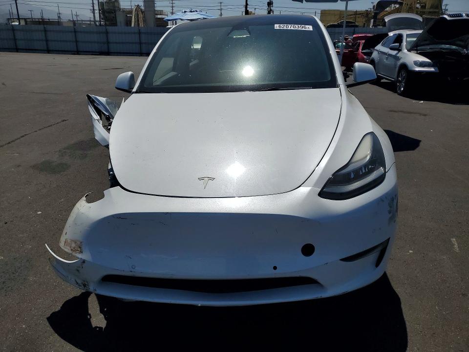 Photo 5 from auction – 2022 TESLA MODEL Y with VIN 7SAYGDEE1NF323317