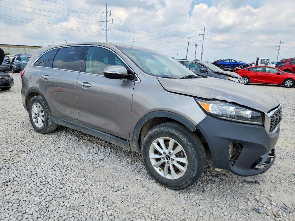 Photo 4 from auction – 2019 KIA SORENTO with VIN 5XYPG4A33KG479697