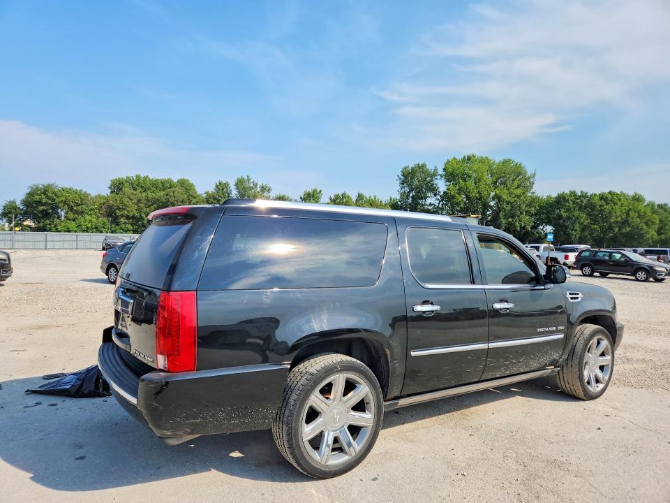 Photo 3 from auction – 2011 CADILLAC ESCALADE with VIN 1GYS4JEF9BR114085