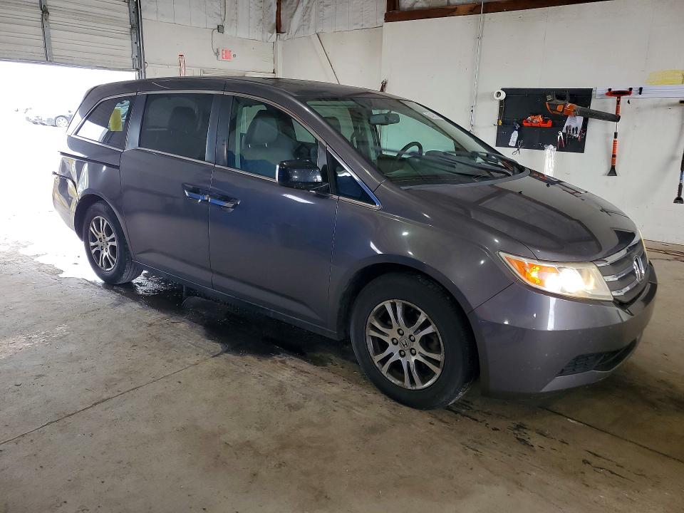 Photo 4 from auction – 2013 HONDA ODYSSEY with VIN 5FNRL5H60DB079214