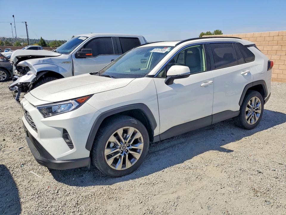 TOYOTA RAV4 2019 with VIN JTMC1RFV6KD505909 - Photo from auction