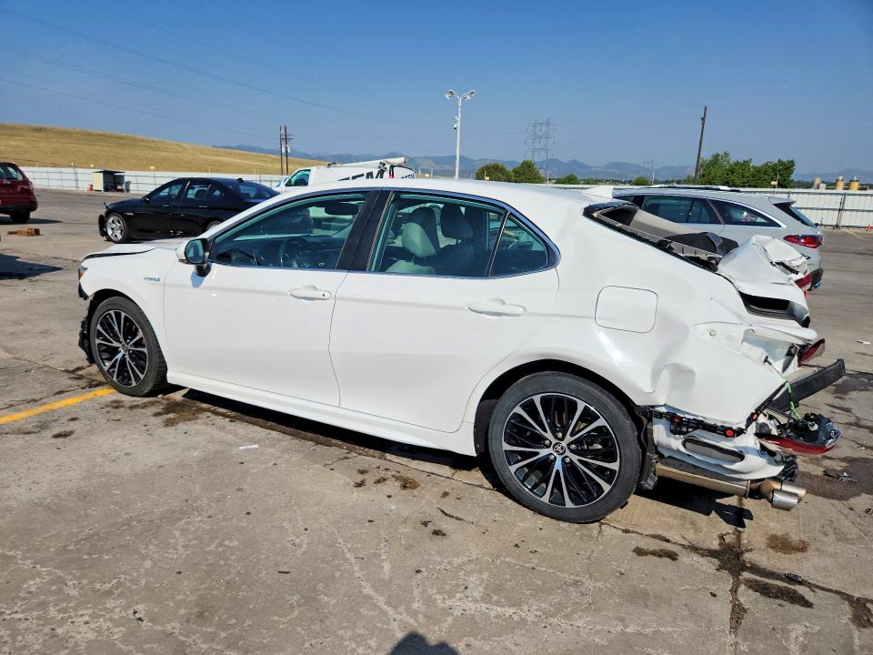 Photo 2 from auction – 2020 TOYOTA CAMRY with VIN 4T1J31AK5LU535366