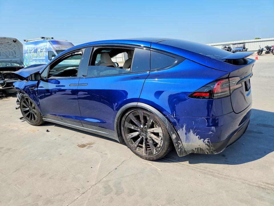 Photo 2 from auction – 2022 TESLA MODEL X with VIN 7SAXCAE55NF357962