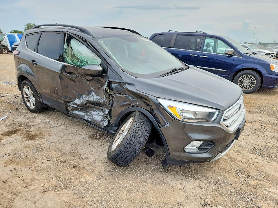 صورة رقم 4 من المزاد - 2018 FORD ESCAPE مع VIN 1FMCU0GD2JUA80319