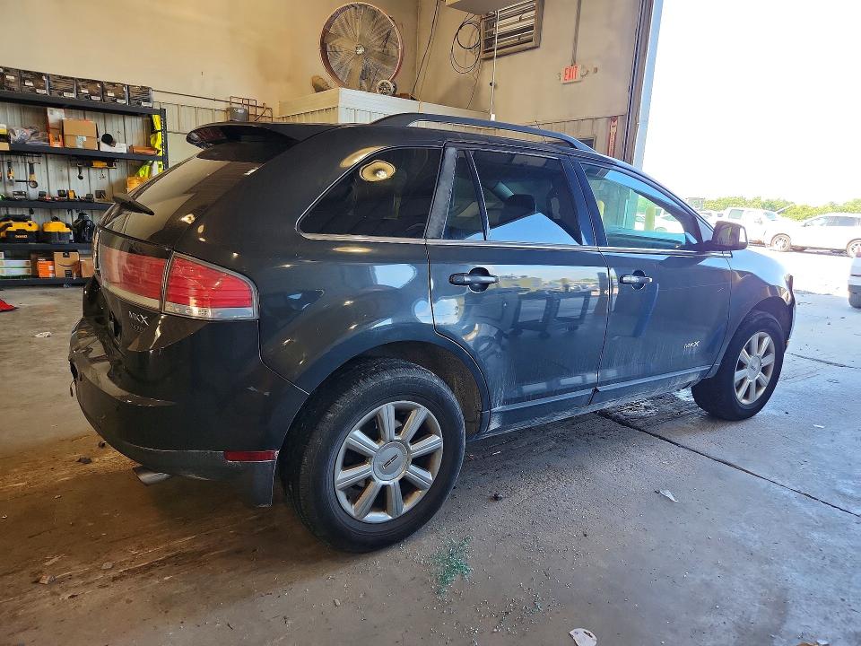 Photo 3 from auction – 2007 LINCOLN MKX with VIN 2LMDU68C67BJ07117