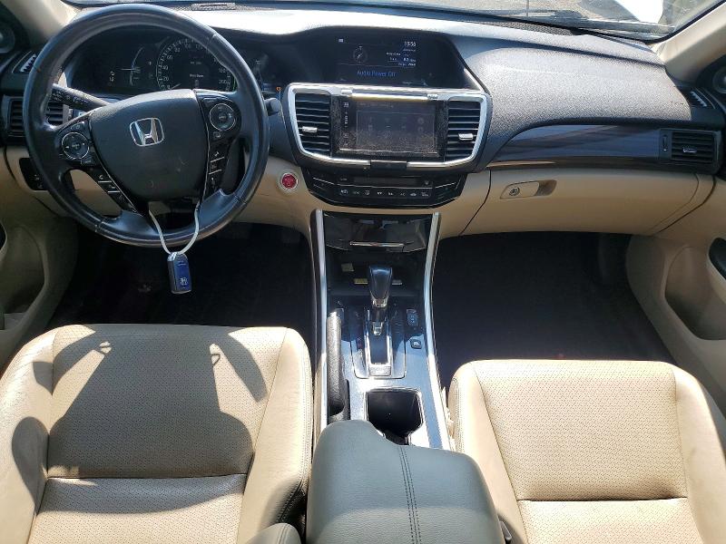 Photo 8 from auction – 2017 HONDA ACCORD with VIN JHMCR6F77HC800409