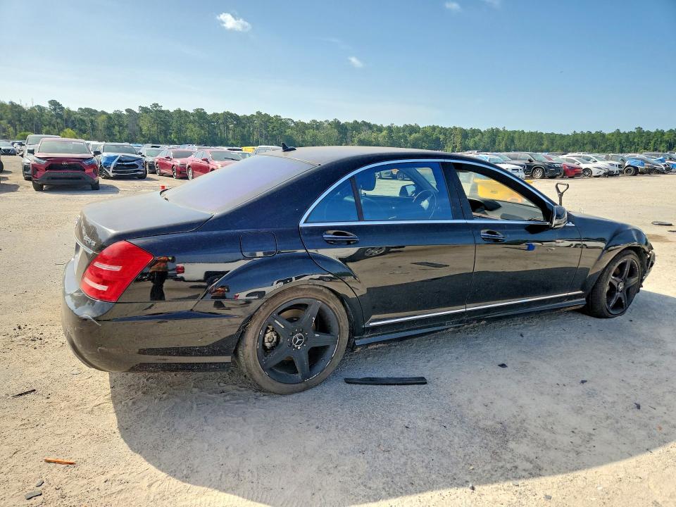 Photo 3 from auction – 2010 MERCEDES-BENZ S with VIN WDDNG7BB3AA288977