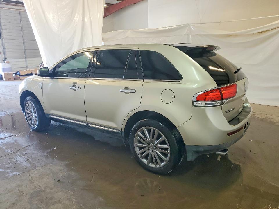 صورة رقم 2 من المزاد - 2011 LINCOLN MKX مع VIN 2LMDJ6JKXBBJ11366