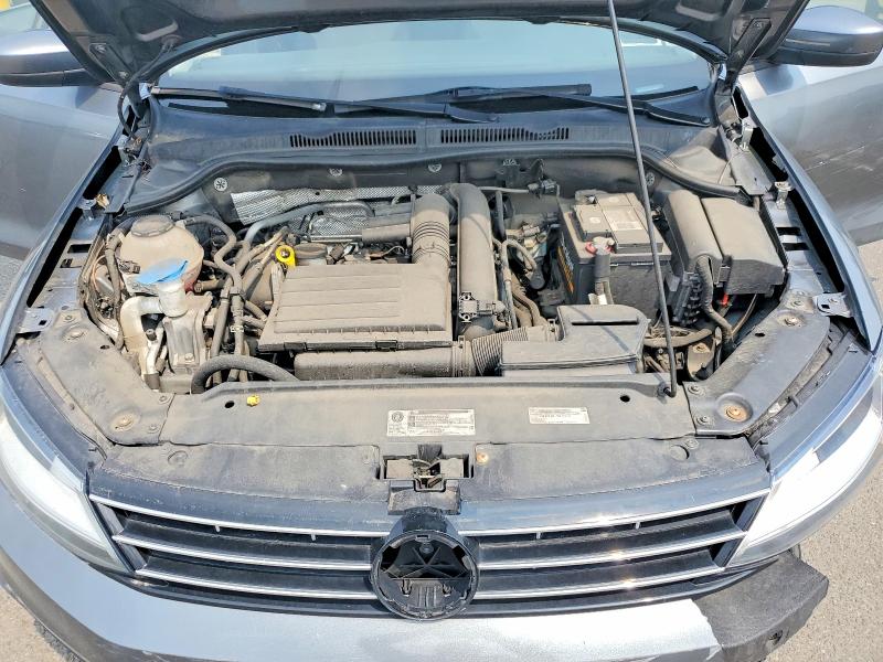 Снимка 11 от търг – 2018 VOLKSWAGEN JETTA с VIN 3VW2B7AJ3JM228296