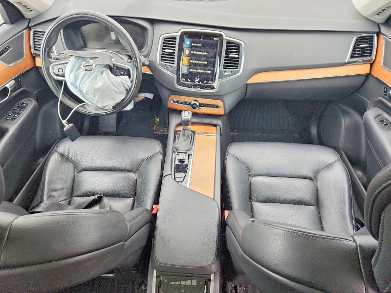 Photo 8 from auction – 2022 VOLVO XC90 with VIN YV4A221K1N1836411