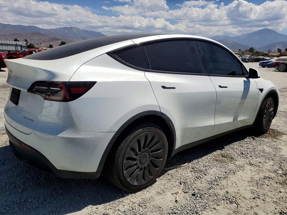Photo 3 from auction – 2023 TESLA MODEL Y with VIN 7SAYGDEE4PA080151