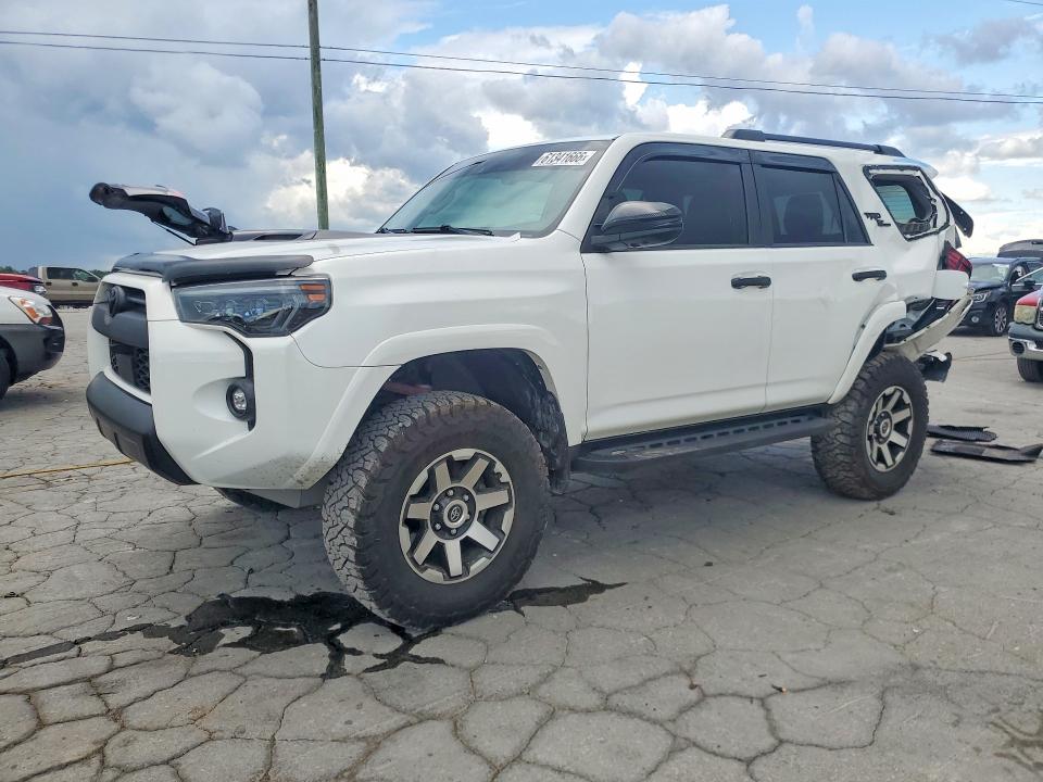 TOYOTA 4RUNNER 2024 with VIN JTERU5JR1R6258104 - Photo from auction