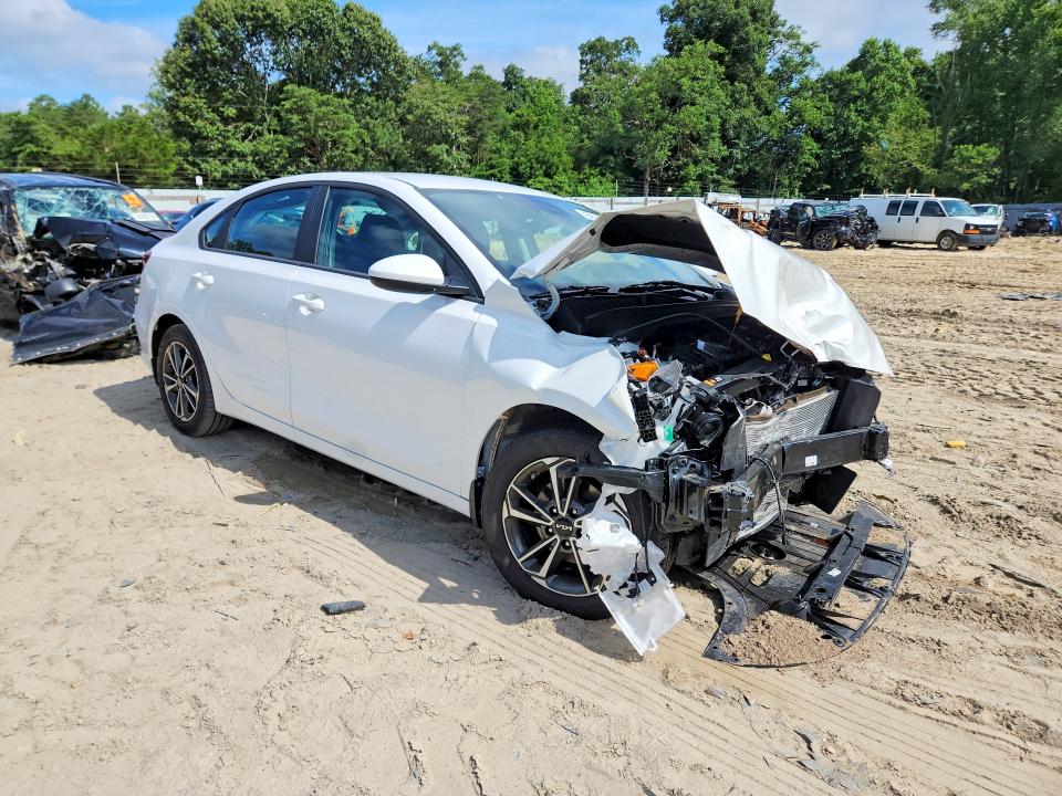 Photo 4 from auction – 2023 KIA FORTE with VIN 3KPF24AD9PE657443