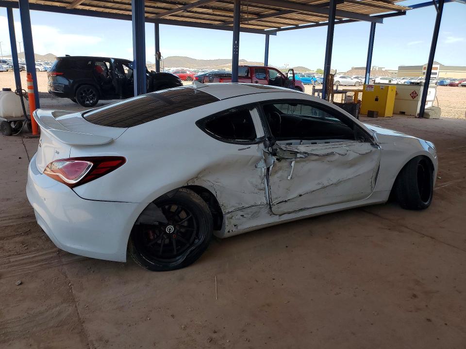 Снимка 3 от търг – 2016 HYUNDAI GENESIS COUPE с VIN KMHHU6KJ1GU134482