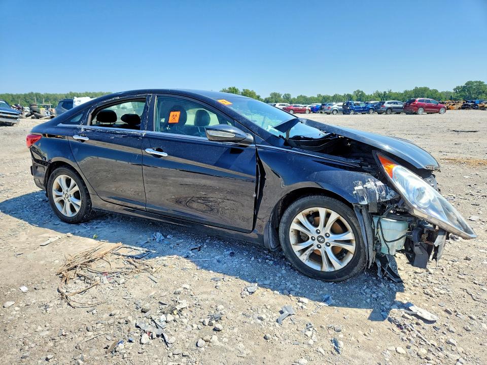 Photo 4 from auction – 2011 HYUNDAI SONATA with VIN 5NPEC4AC3BH267510